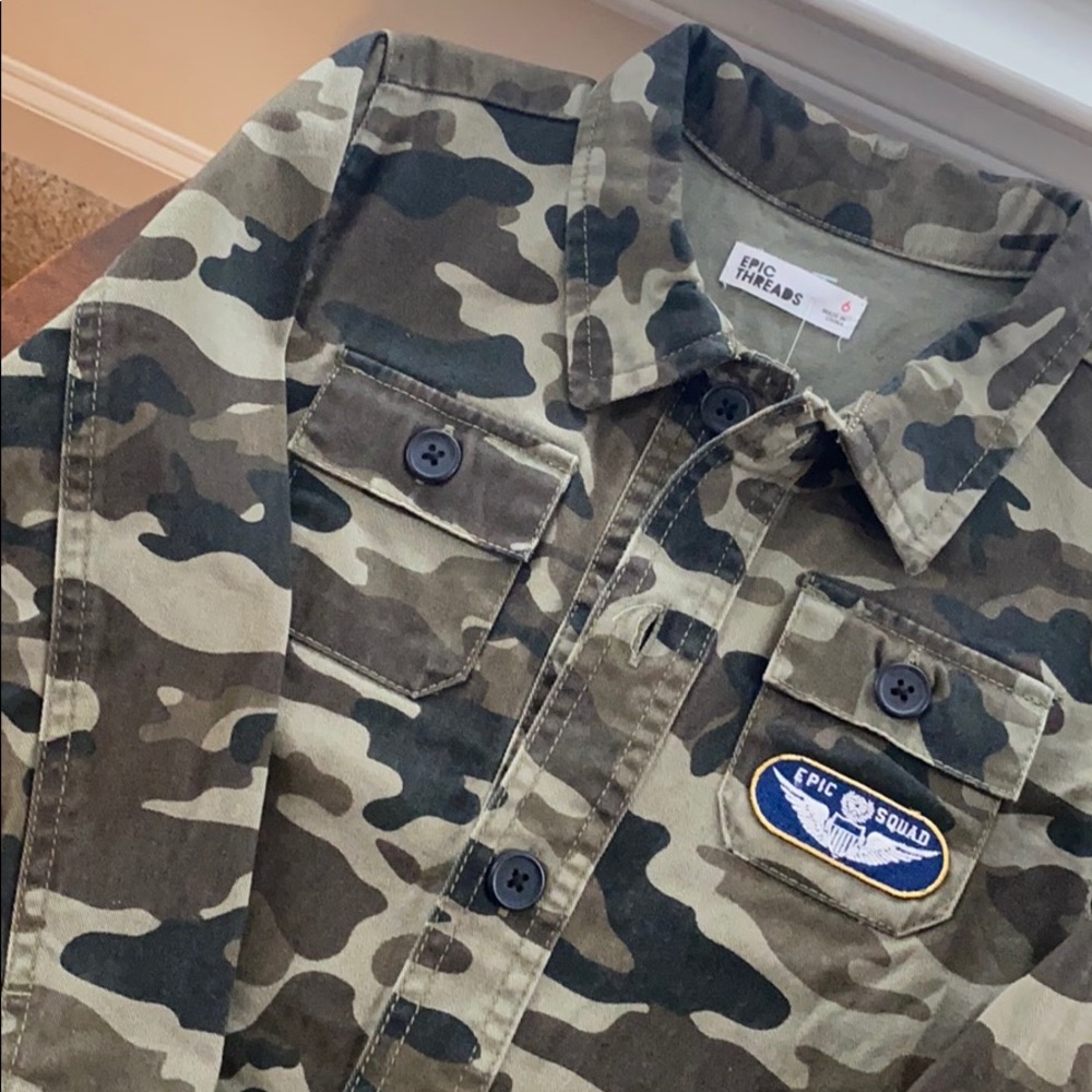 Kids Army Fatigue button down shirt Size 6